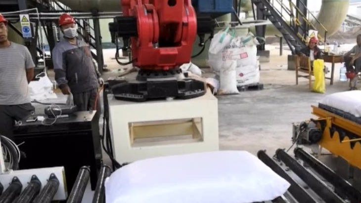 氧化铝粉包装码垛生产线、自动包装码垛生产线